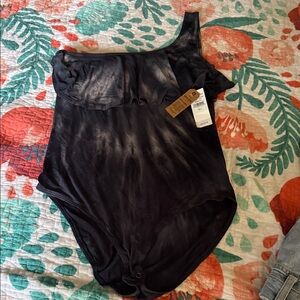 Black One-Shoulder Bodysuit